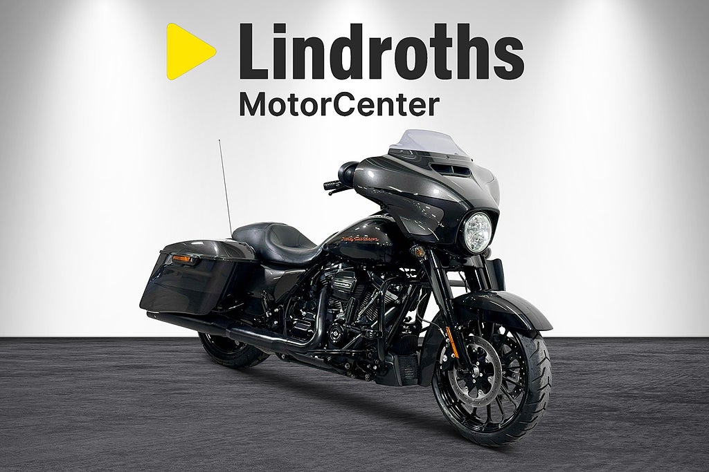 Harley-Davidson Street Glide Special M8