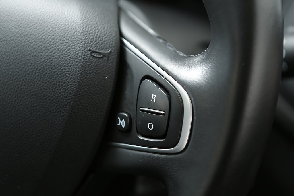 Renault Captur 1,2 TCe EDC Aut Navi Backkamera 2018