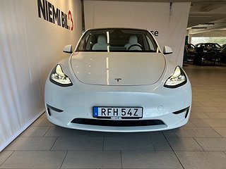 Tesla Model Y Long Range AWD 514hk/MOMS/Pano/Navi/M-värmare