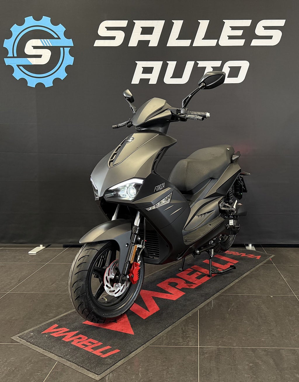 Viarelli Forza mattsvart Klass 1 - 45 km/h (Räntefritt)