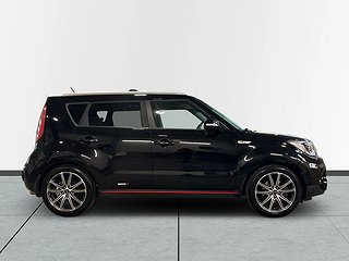 Kia Soul 1.6 GDI DCT Värmare Pano Navi Psens Kamera S&Vdäck