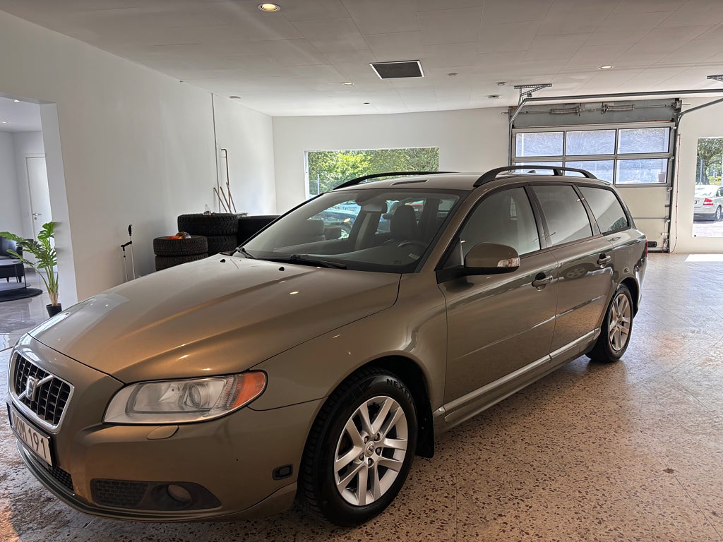 Volvo V70 2.0F Momentum Euro 4