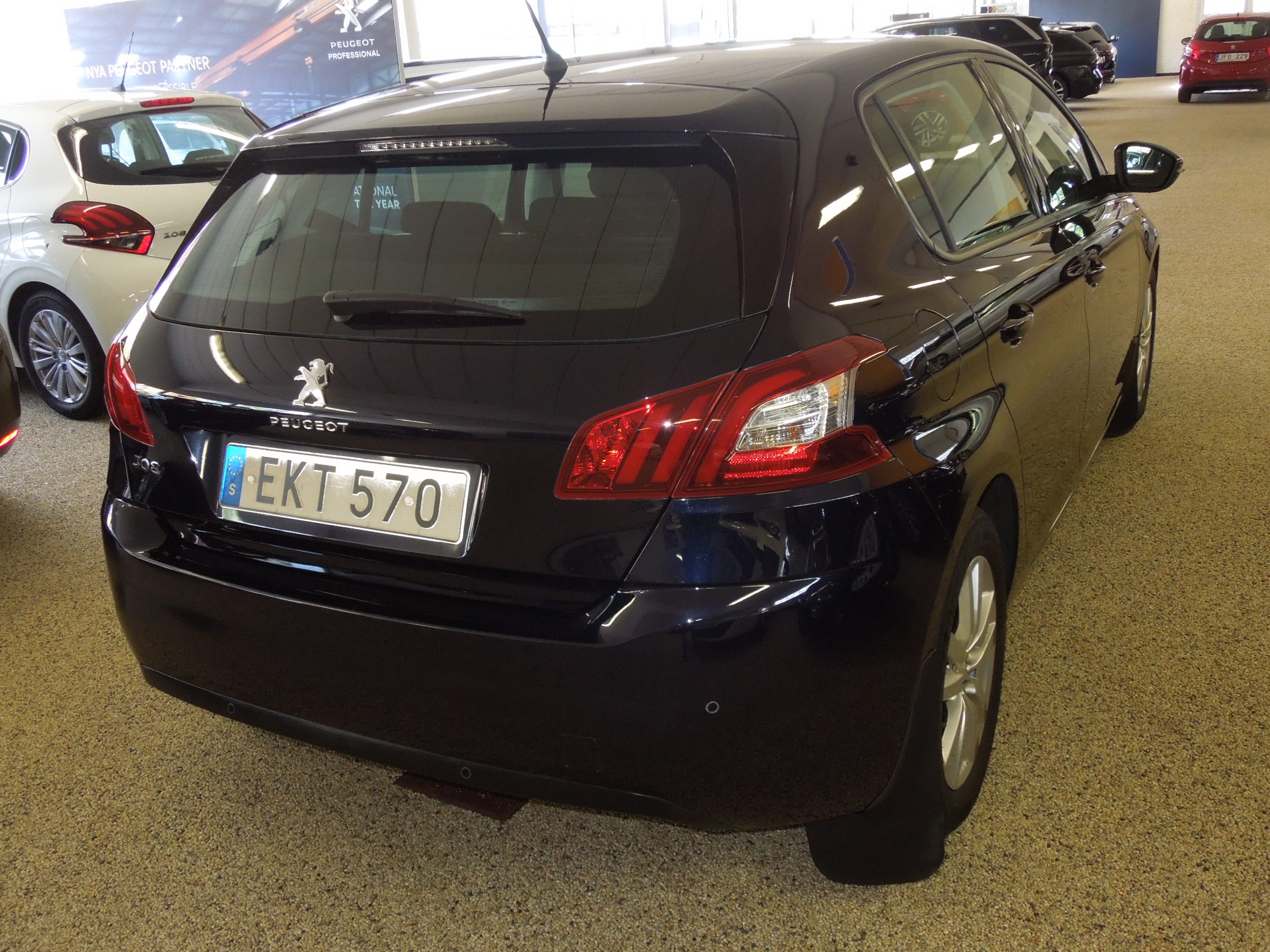 Peugeot 308 1.6 HDi FAP Active 92hk 2015, bild 3/37