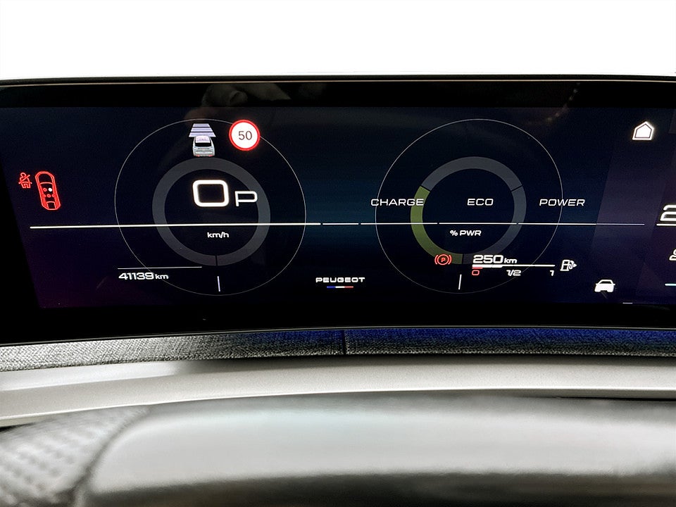 Bild på Peugeot 3008 GT Hybrid 145hk Aut B-KAMERA CARPLAY