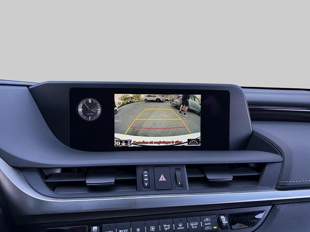 Lexus ES300h 2021 - miniatyr 15