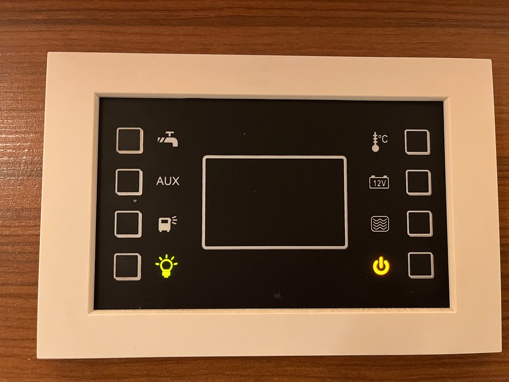 Elnagh Baron 22  / Automat / AC bodel / 7 bältad / B-körkort - Elnagh