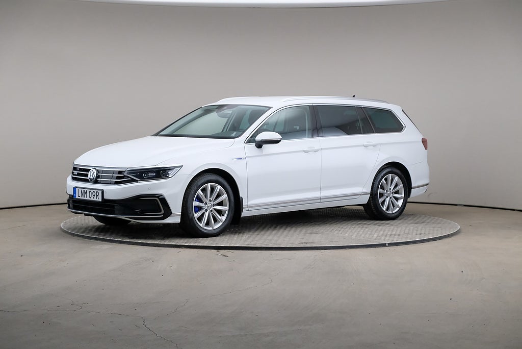 Volkswagen Passat GTE 218hk SC DSG Executivepkt Dragpkt Värmare