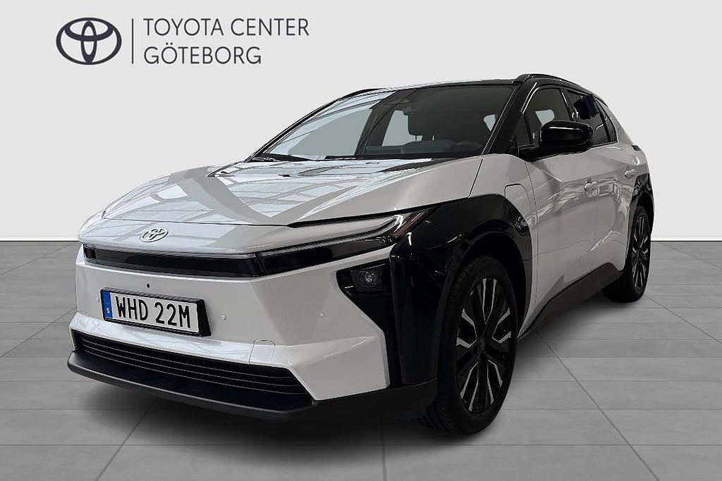 Toyota bZ4X AWD EXECUTIVE PANORAMA BITONE