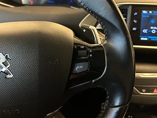 Peugeot 308 1.5 130hk Psensorer/Kamera/MoK-Värm/SoV-däck