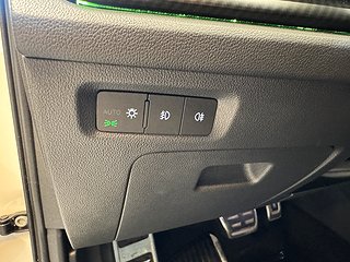 Skoda Octavia Kombi RS iV PLUG-IN/Drag/Kamera/Mvärm/Pano/S&V