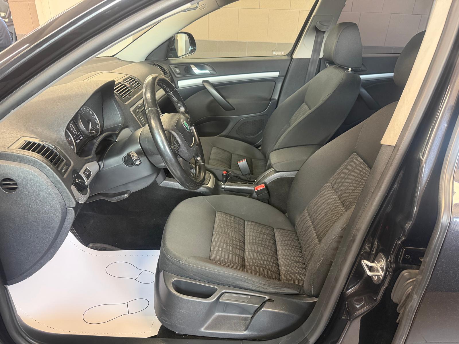 Skoda Octavia 1.8 TSI Elegance Euro 5 2009, bild 7/10