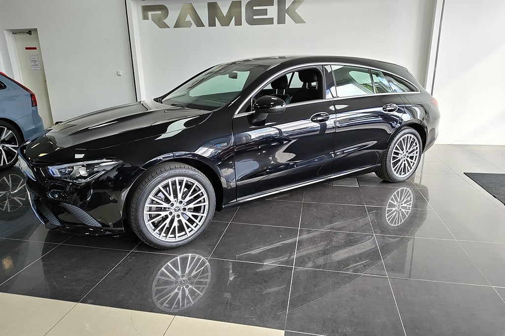 Mercedes-Benz CLA 2021 - miniatyr 2
