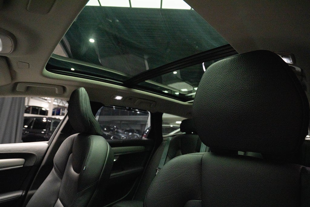 Volvo V90 Cross Country B4 AWD ULTIMATE PANO LÄDER DRAG H/K HUD 360° D
