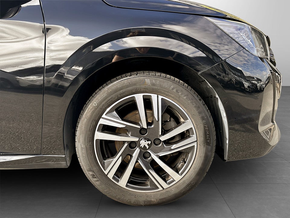 Bild på Peugeot 208 Allure 1.2 PT 100hk Aut BACKKAMERA