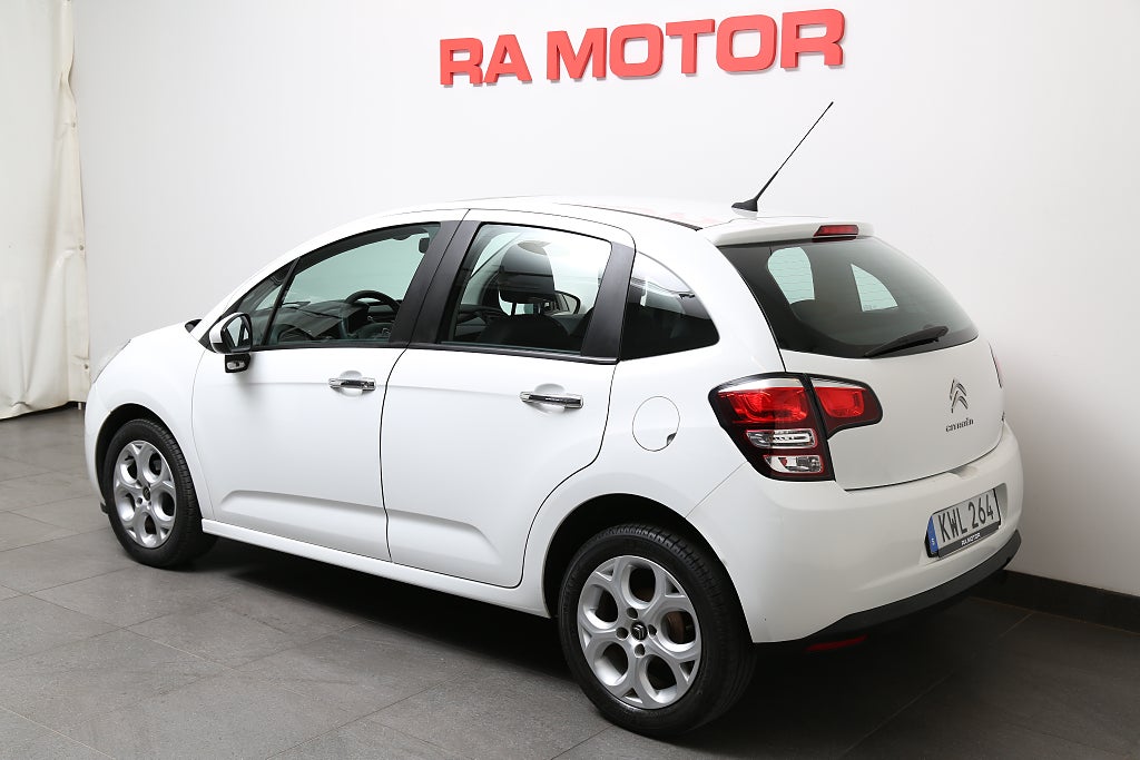 Citroën C3 1,2 VTi 82hk PureTech 5D Pano Nybesikt Motorvärmare 2015