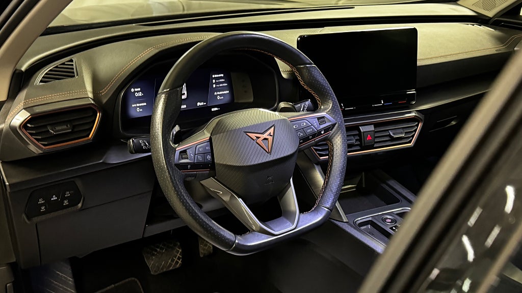 Cupra Formentor e-Hybrid 204hk Dragkrok Keyless Backkamera P-Sensorer bild 13