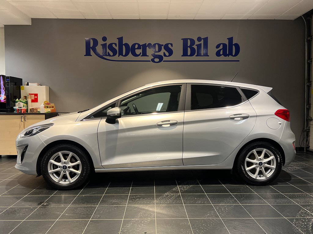 Ford Fiesta 1.0 EcoBoost Titanium 100HK / V-HJUL / 1-ÄGARE