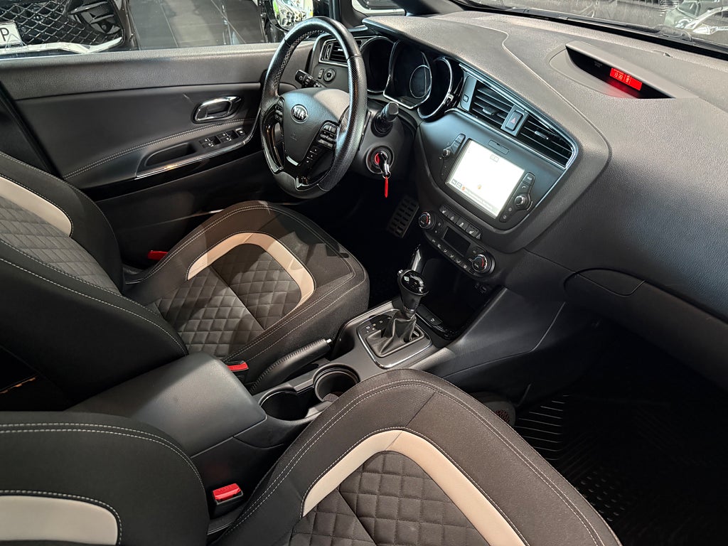 Kia Ceed cee’d sw 1.6 CRDi DCT GT-Line Navi Drag Kombi - bild 12