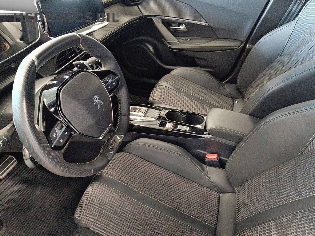 Peugeot 2008 GT 1.2 PURETECH 130HK AUTOMAT thumbnail