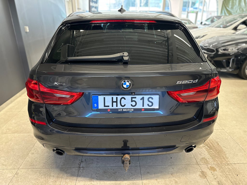 BMW 520d xDrive Touring Sport line4.99%/M-Ratt/B-Kamera/NAV/Drag