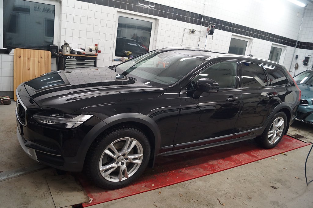 Volvo V90 Cross Country D4 AWD Geartronic Momentum Euro 6