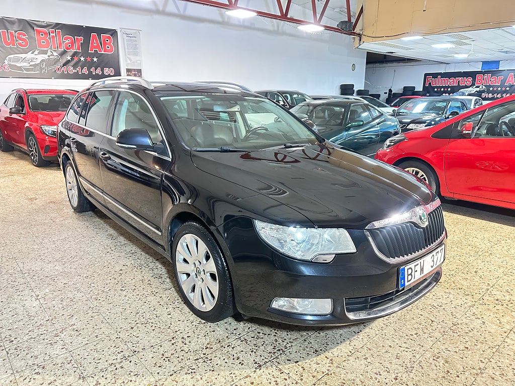 Skoda Superb 2.0 TDI Elegance Ny kamrem , Ny Besiktigad 