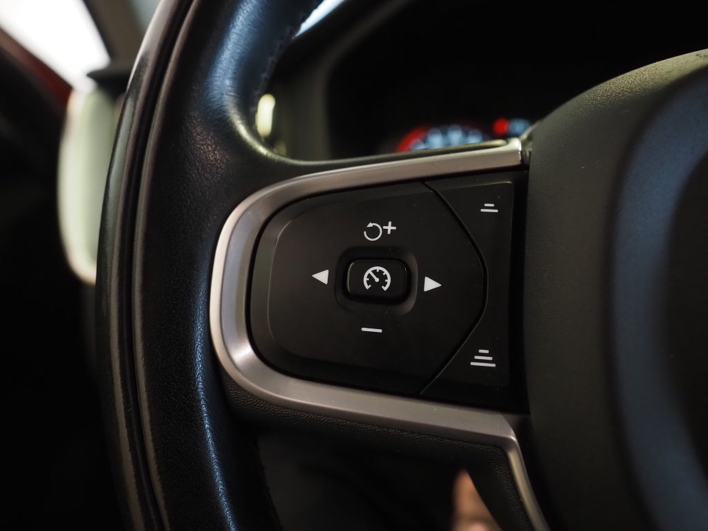 Volvo XC60 Recharge T6 AWD Inscription Exp | Pano | Kamera |