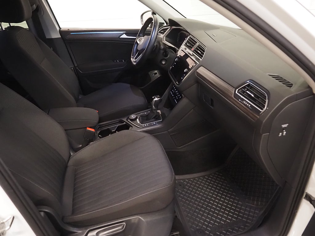 Volkswagen Tiguan Allspace TSI 190hk 4M 7-sitsIDrag|Värmare| 2023