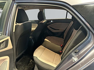 Hyundai i20 1.4 Premium MoK-värmare/P-sens/Rattvärme/Kamkedja