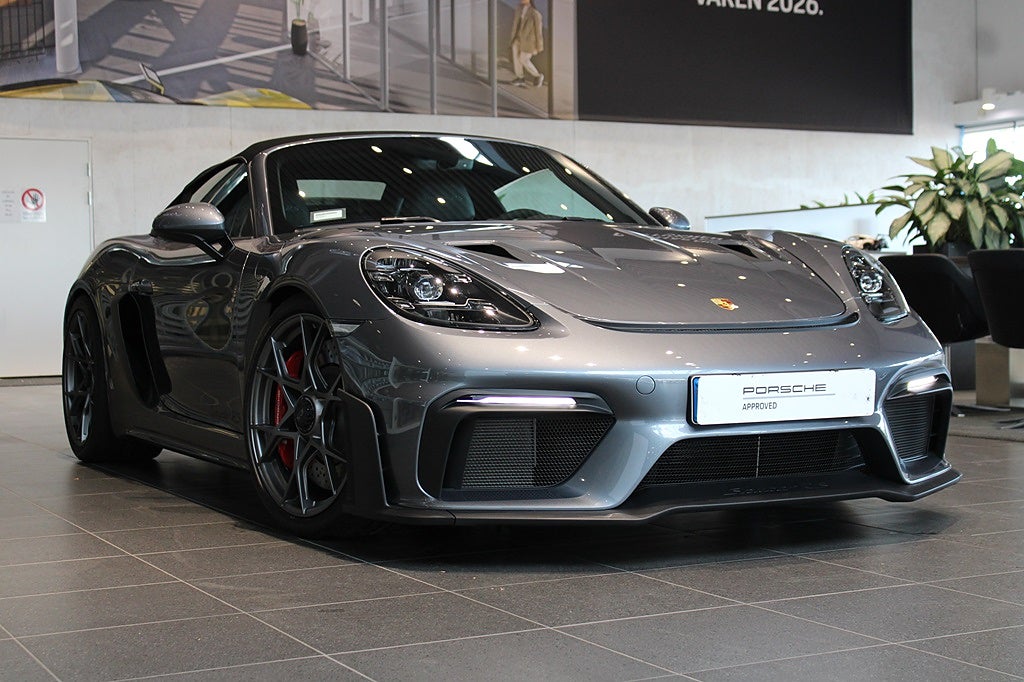 Porsche 718 Spyder RS