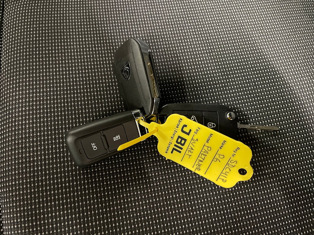 Bild på Peugeot Partner *EXTRA UTRUSTAD* 130hk AT8 L2 - DEMO