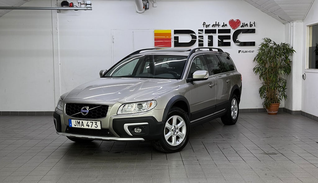Volvo XC70 D4/AWD/Summum/EnÄgare/T-Lucka/VOC/D-Värme/Drag/C-Safety