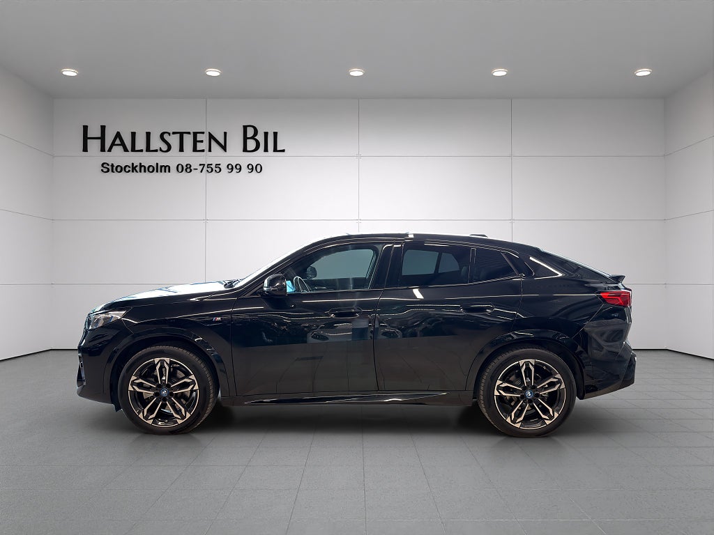 BMW X2 i xDrive 30 M-Sport 1 Ägare Moms Drag Svensksåld