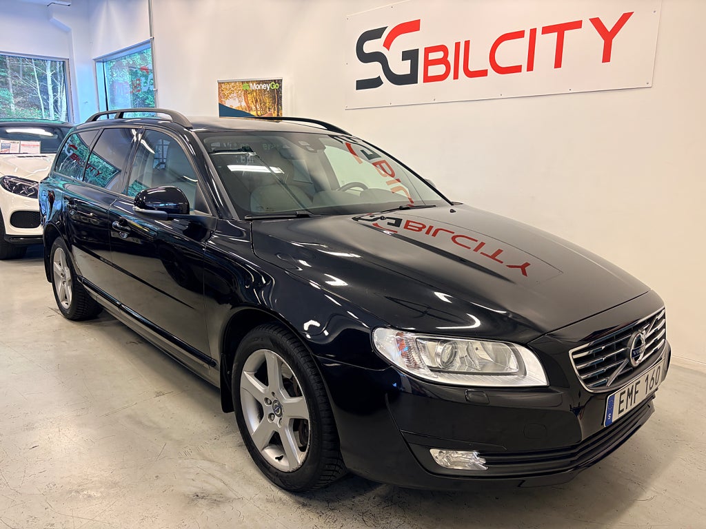 Volvo V70 T4F POWERSHIFT KINETIC FACELIFT NYBESIKTAD 0% RÄNTA 