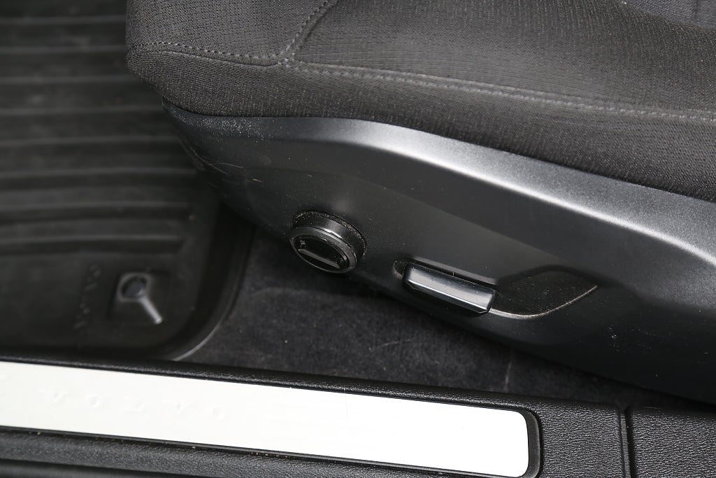 Volvo V60 B4 197hk Diesel Momentum Aut Kamera VOC Leasbar