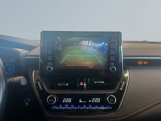 Toyota Corolla Hybrid e-CVT Executive Drag Kamera Mvärme Rattvärme S&V – bild 15