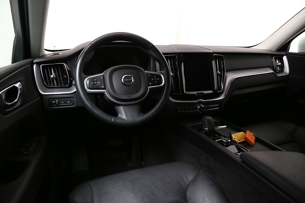 Volvo XC60 Recharge T6 340hk Inscription Exp AWD Pano Läder Drag