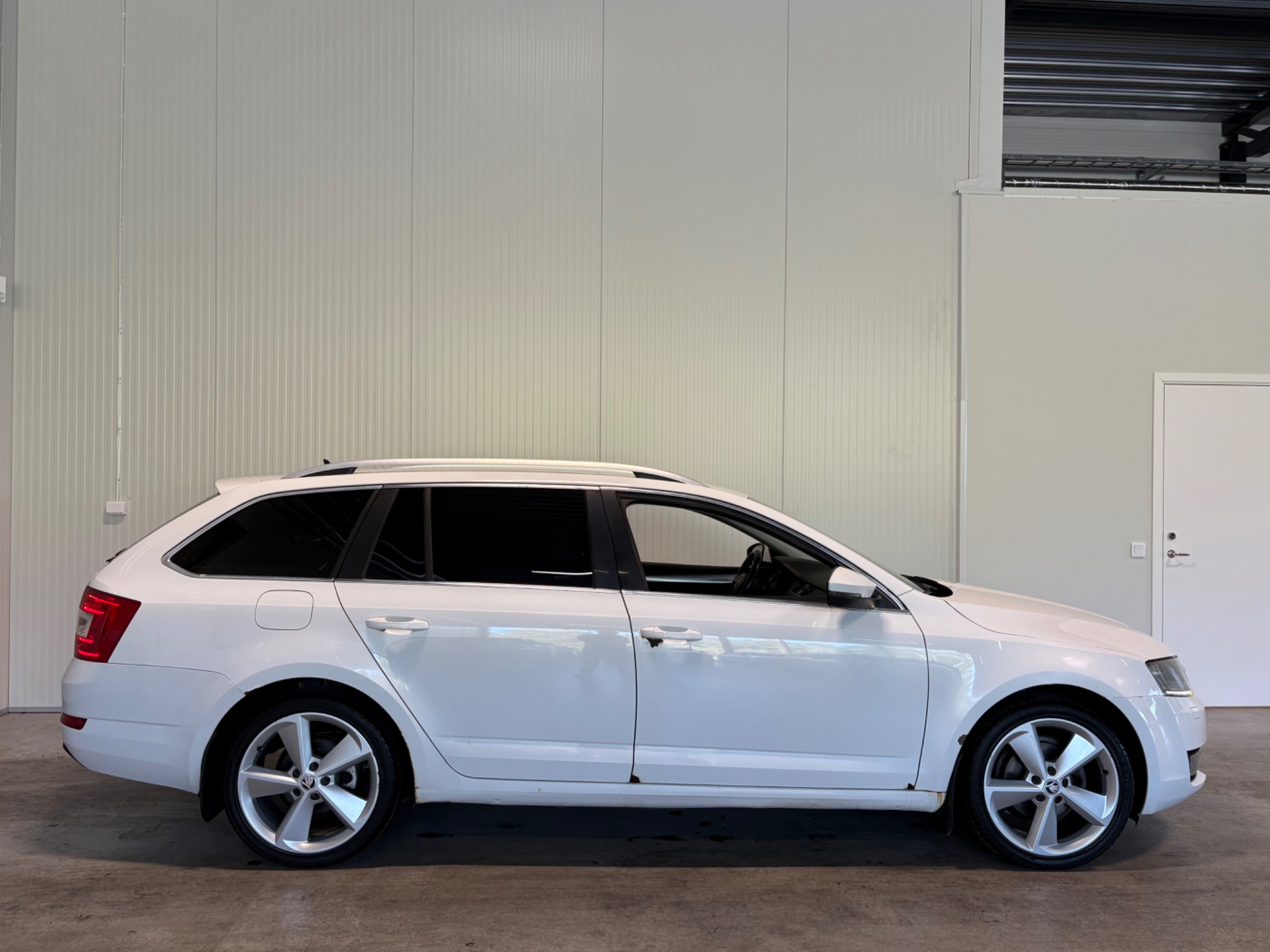 Skoda Octavia 2014, bild 2/57