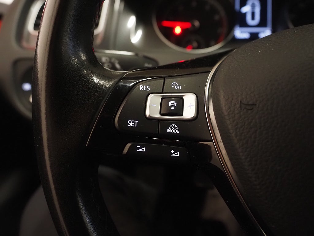 Volkswagen Golf SC 1.0 TSI DSG 110hk P-Sensorer ACC Carplay