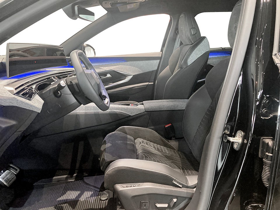Bild på Peugeot 5008 GT Ultimate 1.2 PT 145hk Aut B-KAMERA MASSAGE ELSTOL