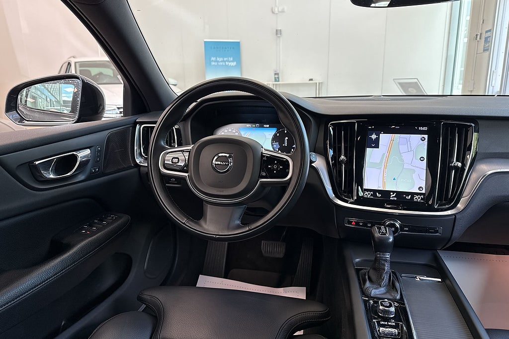 Volvo V60 Cross Country D4 AWD Läder/Kamera/Gps/Harman/Drag/El-Stol(SÅ
