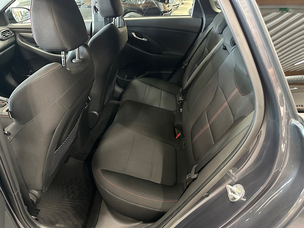 Hyundai i30 Kombi 1.5 T Automat N-Line 160Hk Bränslevärmare thumbnail