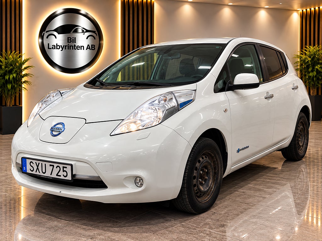 Nissan Leaf ENDAST 3 773 MIL / NAVI / BAKKAM / 2 NYCKLAR / 30 kWh