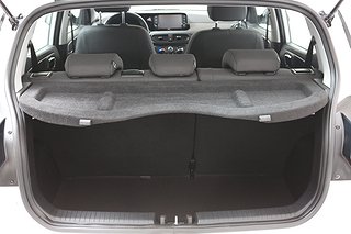 Halvkombi Hyundai i10 16 av 16