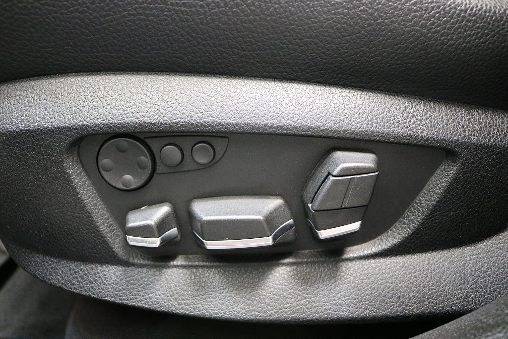 BMW 535d 2012 - miniatyr 10