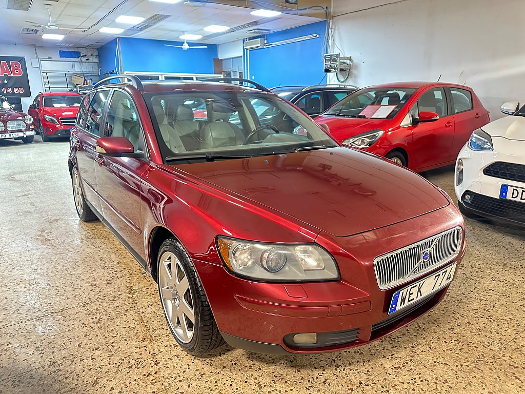 Volvo V50 2.4 Summum Ny Servad & Ny Besiktigad 