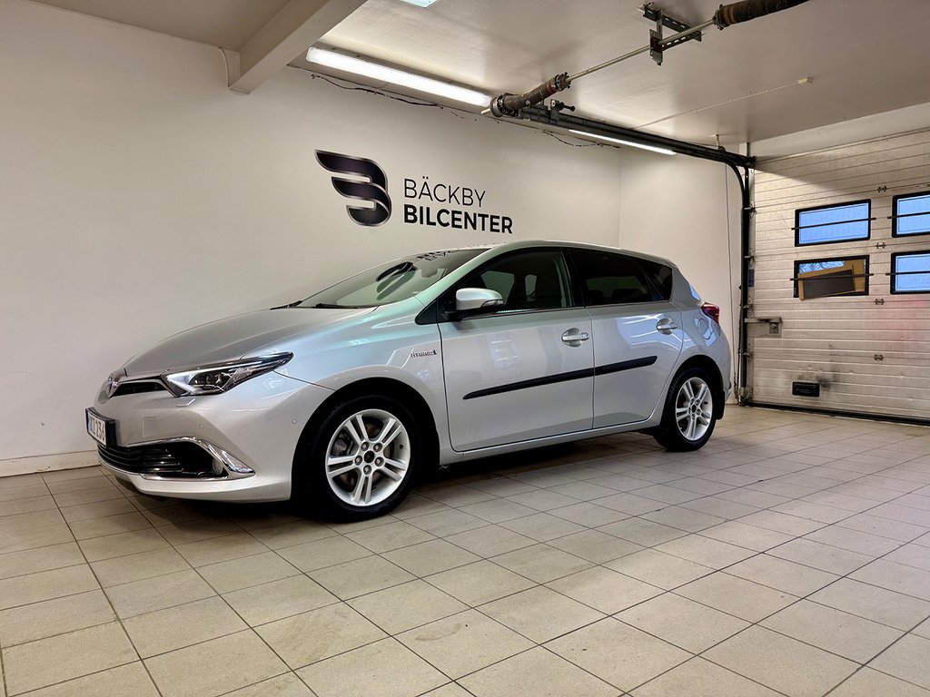 Toyota Auris Hybrid E-CVT Executive 136HK/Euro 6/Backkamera