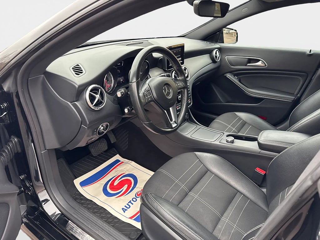 Mercedes-Benz CLA220 220 CDI 170hk Automat Urban Line Kamera 1224kr/månaden 2015, bild 17