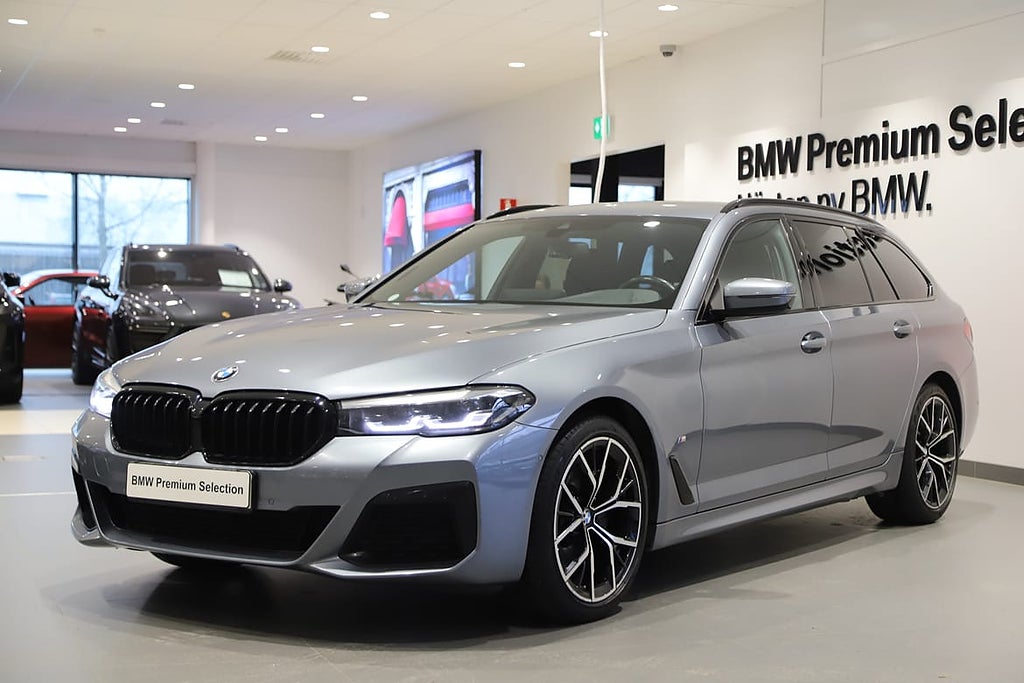 BMW 520 d Touring M Sport / Drag / Värmare/ Adaptiv Fjädring / ...