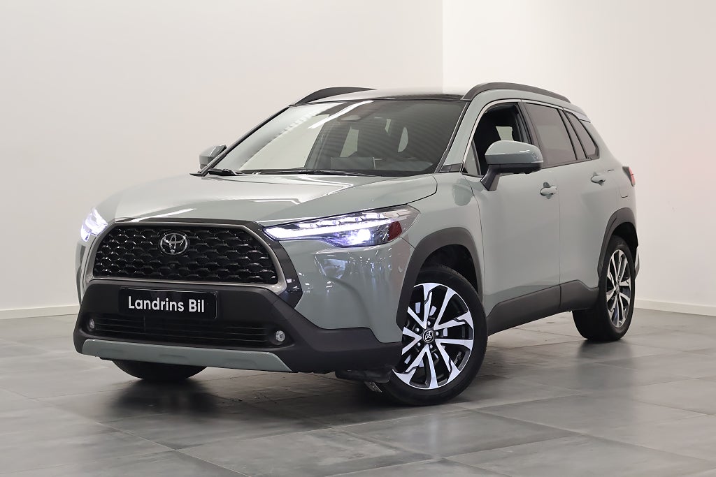 Toyota Corolla Cross Hybrid AWD-i e-CVT EXECUTIVE Pano V-Hjul JBL Skinn 360°